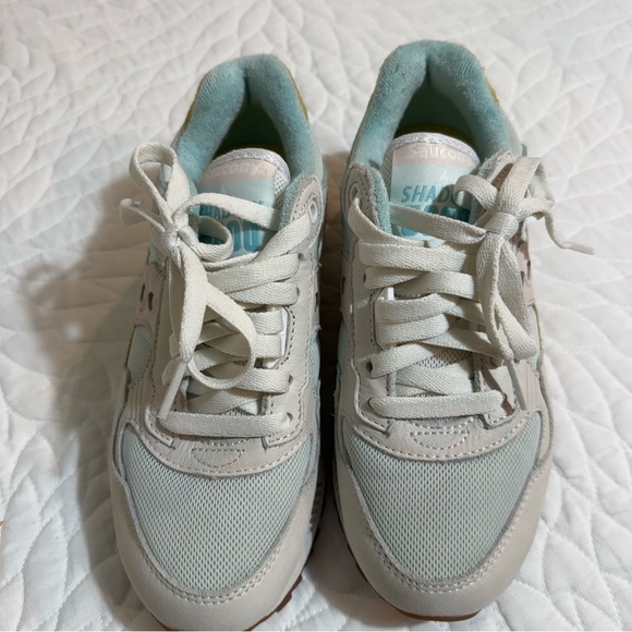 Saucony Green and Pink Sneakers Retro-Inspired Design Shadow 5000 - Picture 5 of 9